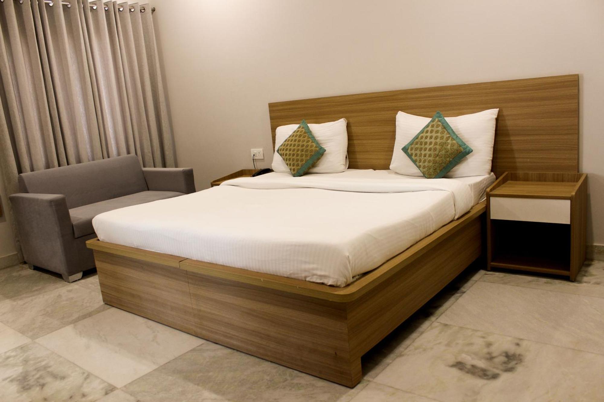 Stepinn - Ess Kay Ess Villa Gurgaon Extérieur photo